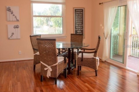 House in Belleair Beach, Florida 4 bedrooms, 282.05 sq.m. № 1750307 - photo 13