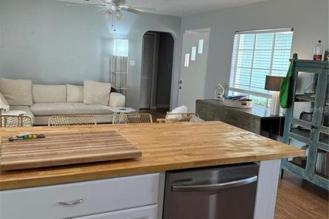 Casa en alquiler en Winter Park, Florida, 2 dormitorios, 85.47 m2 № 1873232 - foto 10