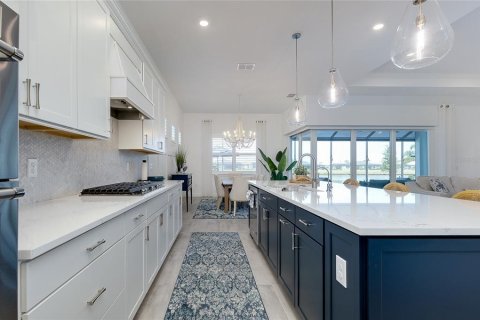 House in Englewood, Florida 3 bedrooms, 230.68 sq.m. № 2152017 - photo 29