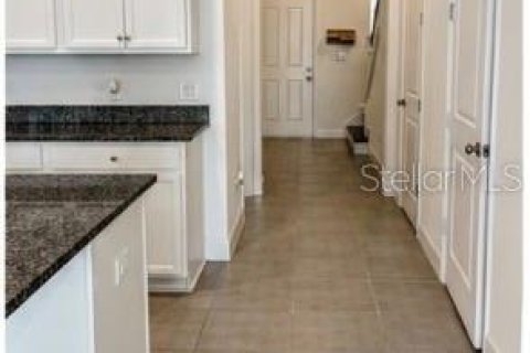House in Winter Garden, Florida 4 bedrooms, 199.55 sq.m. № 2228292 - photo 6