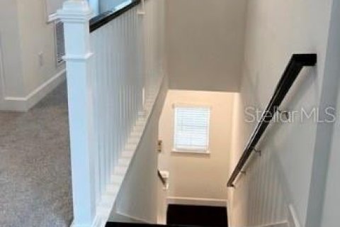 House in Winter Garden, Florida 4 bedrooms, 199.55 sq.m. № 2228292 - photo 4