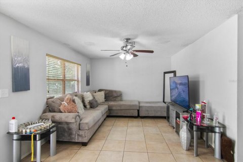 Commercial property in Sarasota, Florida 6 bedrooms, 198.07 sq.m. № 1837628 - photo 17