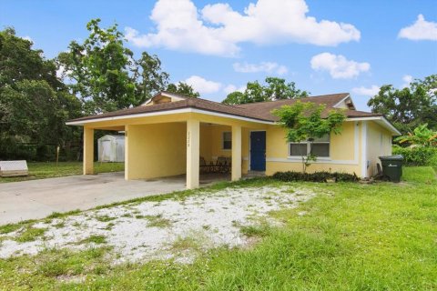 Commercial property in Sarasota, Florida 6 bedrooms, 198.07 sq.m. № 1837628 - photo 18