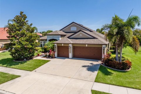 House in Apollo Beach, Florida 4 bedrooms, 238.11 sq.m. № 1749317 - photo 2