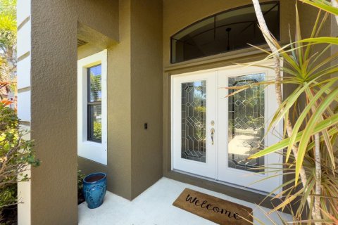 House in Apollo Beach, Florida 4 bedrooms, 238.11 sq.m. № 1749317 - photo 7