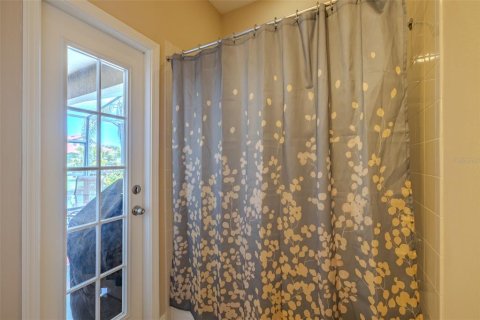 House in Apollo Beach, Florida 4 bedrooms, 238.11 sq.m. № 1749317 - photo 28