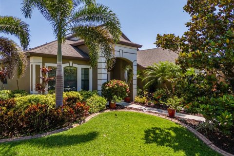 House in Apollo Beach, Florida 4 bedrooms, 238.11 sq.m. № 1749317 - photo 5