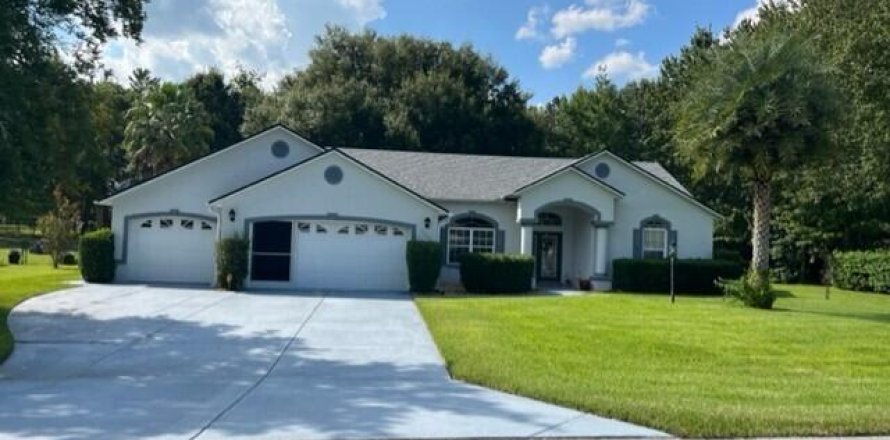 House in Ocala, Florida 3 bedrooms, 183.3 sq.m. № 772775