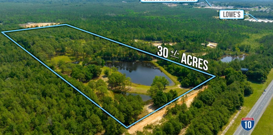 Commercial property in Crestview, Florida № 562348