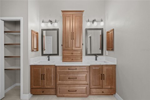 Villa ou maison à vendre à Orlando, Floride: 4 chambres, 304.16 m2 № 2358497 - photo 25