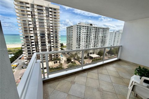 Condominio en Miami Beach, Florida, 1 dormitorio № 1967105