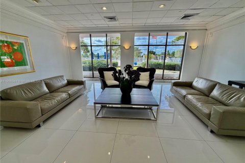 Condominio en venta en Miami Beach, Florida, 1 dormitorio, 99.41 m2 № 1967105 - foto 23