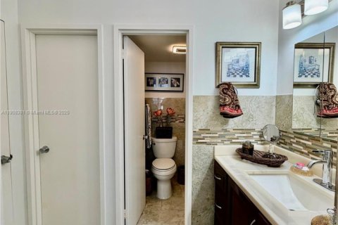 Condominio en venta en Miami Beach, Florida, 1 dormitorio, 99.41 m2 № 1967105 - foto 9