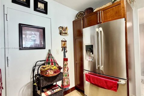 Condominio en venta en Miami Beach, Florida, 1 dormitorio, 99.41 m2 № 1967105 - foto 5