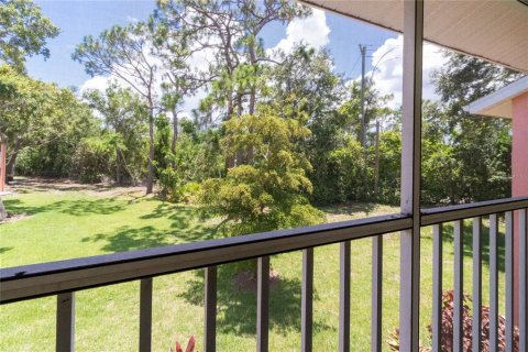Condo in Sarasota, Florida, 2 bedrooms  № 1800229 - photo 7