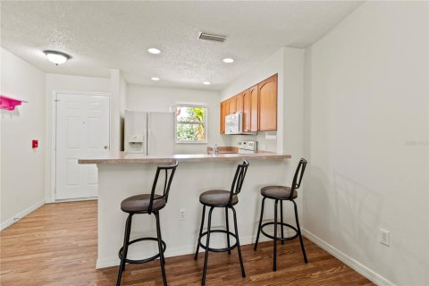 Condo in Sarasota, Florida, 2 bedrooms  № 1800229 - photo 8