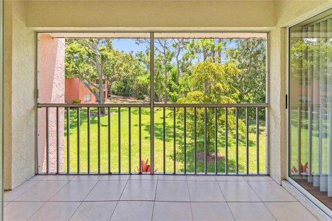 Condo in Sarasota, Florida, 2 bedrooms  № 1800229 - photo 18