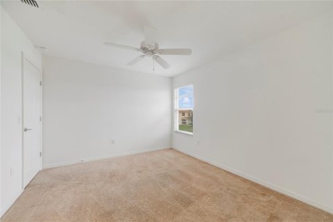 House in BELLALAGO in Kissimmee, Florida 4 bedrooms, 288.09 sq.m. № 2417013 - photo 18