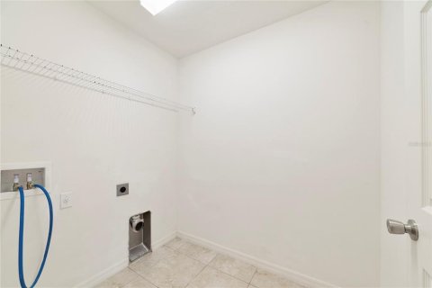House in BELLALAGO in Kissimmee, Florida 4 bedrooms, 288.09 sq.m. № 2417013 - photo 22