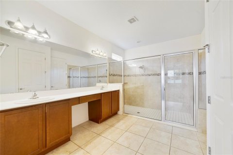 House in BELLALAGO in Kissimmee, Florida 4 bedrooms, 288.09 sq.m. № 2417013 - photo 14