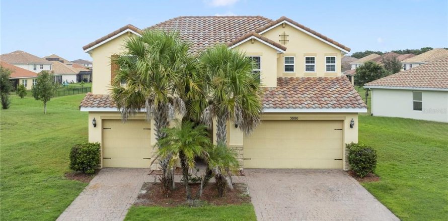 House in BELLALAGO in Kissimmee, Florida 4 bedrooms, 288.09 sq.m. № 2417013
