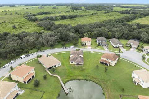 House in BELLALAGO in Kissimmee, Florida 4 bedrooms, 288.09 sq.m. № 2417013 - photo 28