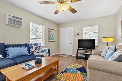 Appartement à louer à Dunedin, Floride: 2 chambres, 81.38 m2 № 1640130 - photo 10