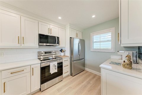 Copropriété à vendre à Bradenton, Floride: 2 chambres, 93.65 m2 № 2406362 - photo 12