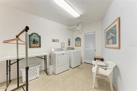 Copropriété à vendre à Bradenton, Floride: 2 chambres, 93.65 m2 № 2406362 - photo 28
