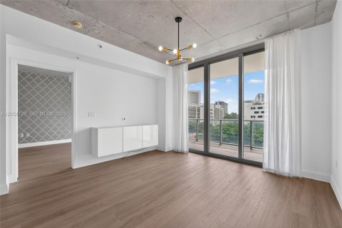 Condo in Miami, Florida, 1 bedroom  № 2186006 - photo 3