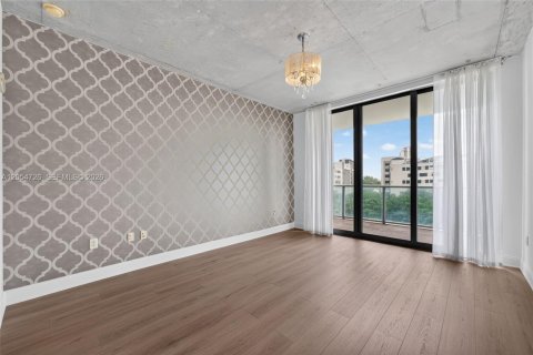 Condo in Miami, Florida, 1 bedroom  № 2186006 - photo 8