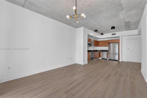 Condo in Miami, Florida, 1 bedroom  № 2186006 - photo 6