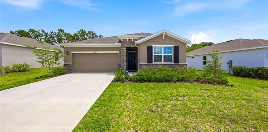 Casa en Ocala, Florida 3 dormitorios, 167.97 m2 № 2217509