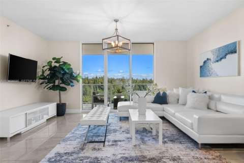 Condominio en venta en North Miami, Florida, 3 dormitorios, 190.26 m2 № 2026115 - foto 2