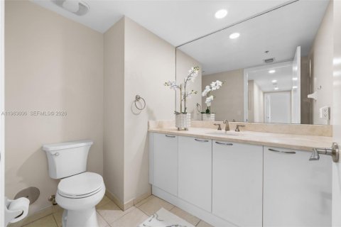 Condominio en venta en North Miami, Florida, 3 dormitorios, 190.26 m2 № 2026115 - foto 19