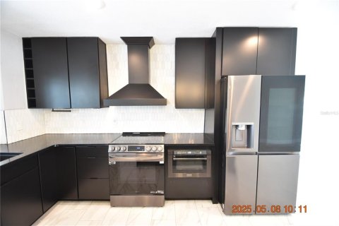 Villa ou maison à louer à Apollo Beach, Floride: 3 chambres, 147.71 m2 № 1684738 - photo 19