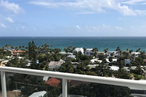 Condo in Fort Lauderdale, Florida, 2 bedrooms  № 2043285 - photo 2