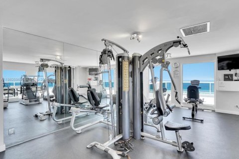 Condo in Fort Lauderdale, Florida, 2 bedrooms  № 2043285 - photo 22