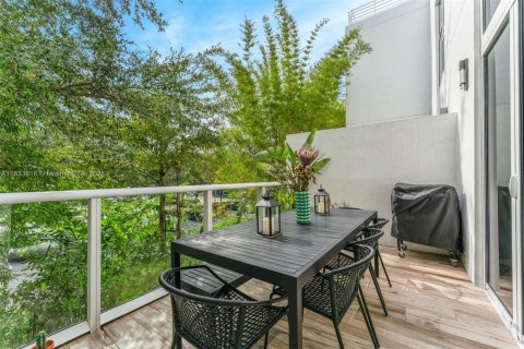 Condo in Miami, Florida, 2 bedrooms  № 1814745 - photo 22