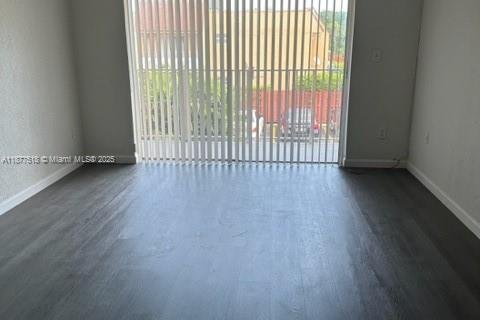 Condo in Miami, Florida, 2 bedrooms  № 1924329 - photo 7