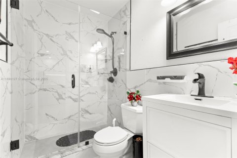 Casa en venta en Miami, Florida, 4 dormitorios, 127.65 m2 № 1944968 - foto 15