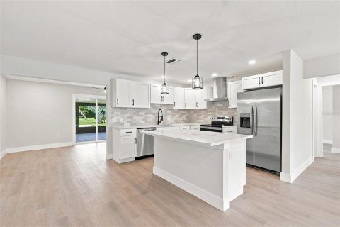 Villa ou maison à vendre à Bradenton, Floride: 3 chambres, 136.1 m2 № 2351742 - photo 8