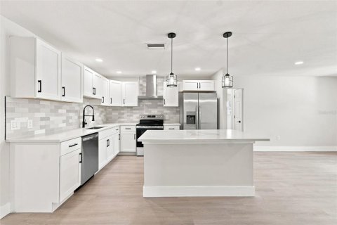 Villa ou maison à vendre à Bradenton, Floride: 3 chambres, 136.1 m2 № 2351742 - photo 7