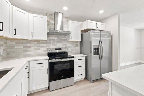 Villa ou maison à vendre à Bradenton, Floride: 3 chambres, 136.1 m2 № 2351742 - photo 12