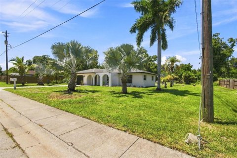 Villa ou maison à vendre à Bradenton, Floride: 3 chambres, 136.1 m2 № 2351742 - photo 2