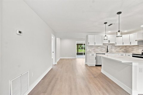 Villa ou maison à vendre à Bradenton, Floride: 3 chambres, 136.1 m2 № 2351742 - photo 14