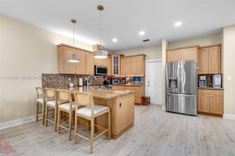 Casa en venta en Miami Lakes, Florida, 3 dormitorios, 201.69 m2 № 2002923 - foto 11