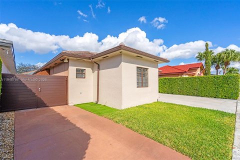 Casa en venta en Miami Lakes, Florida, 3 dormitorios, 201.69 m2 № 2002923 - foto 4