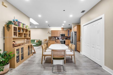 Casa en venta en Miami Lakes, Florida, 3 dormitorios, 201.69 m2 № 2002923 - foto 15