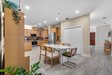 Casa en venta en Miami Lakes, Florida, 3 dormitorios, 201.69 m2 № 2002923 - foto 16